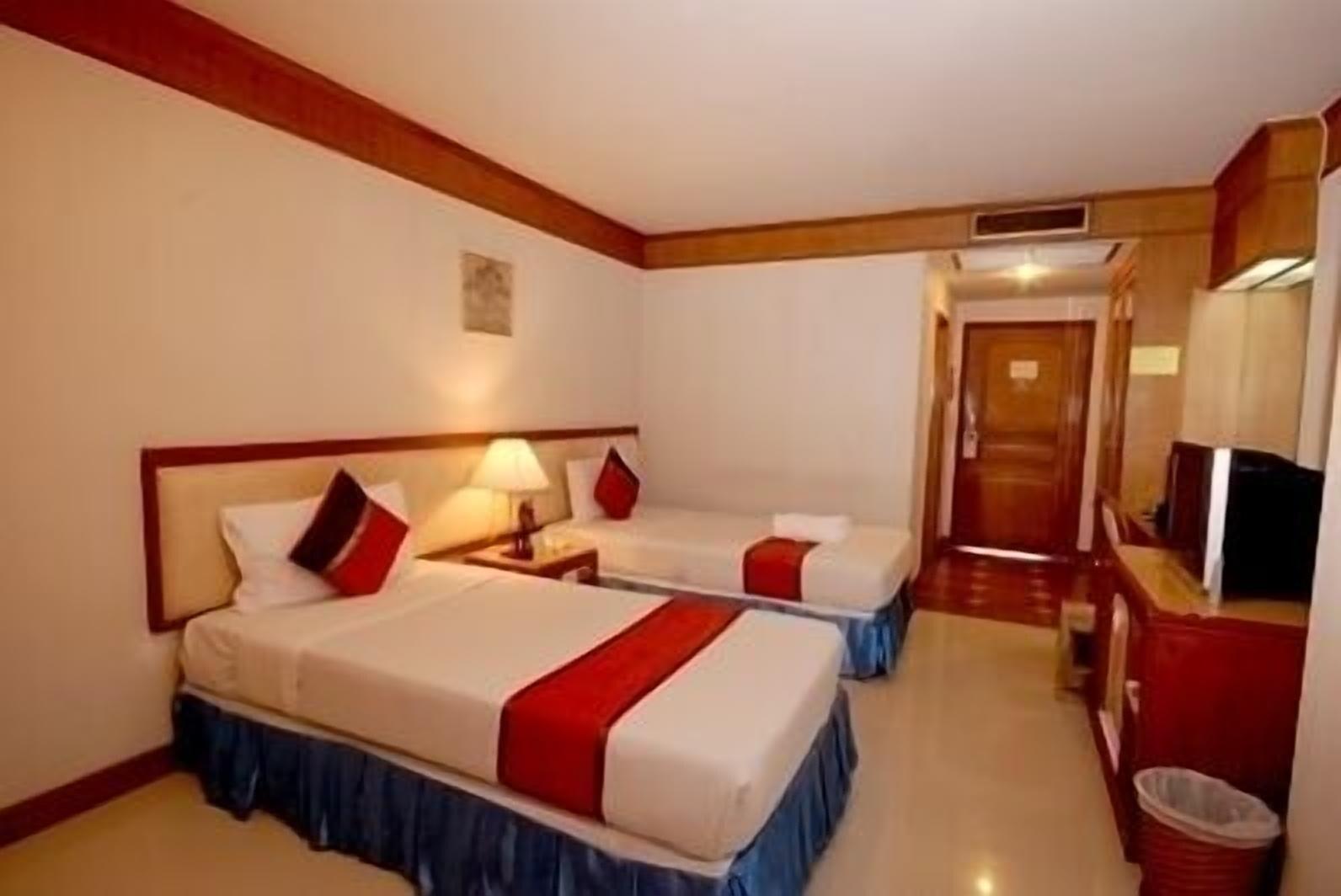 Silom Avenue Inn Bangkok Exterior foto