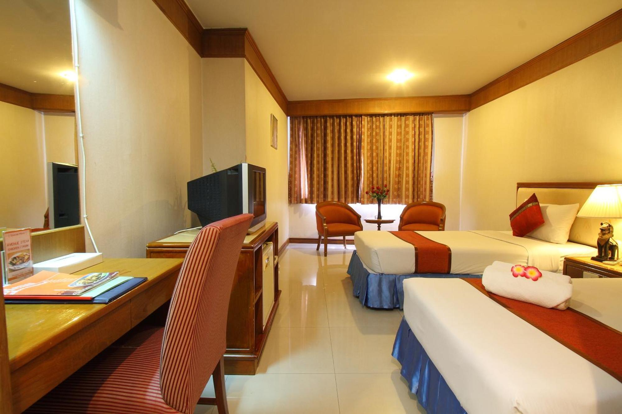 Silom Avenue Inn Bangkok Exterior foto